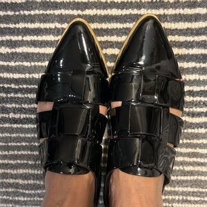 Rodos black patent shoes size 5 1/2
